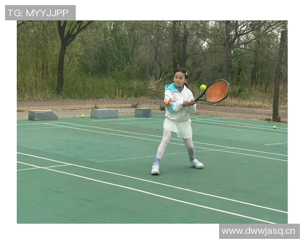 网球新手必看：掌握力量技巧的全面入门指南与训练方法